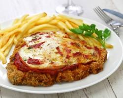MILANESA NAPOLITANA CON GUARNICION